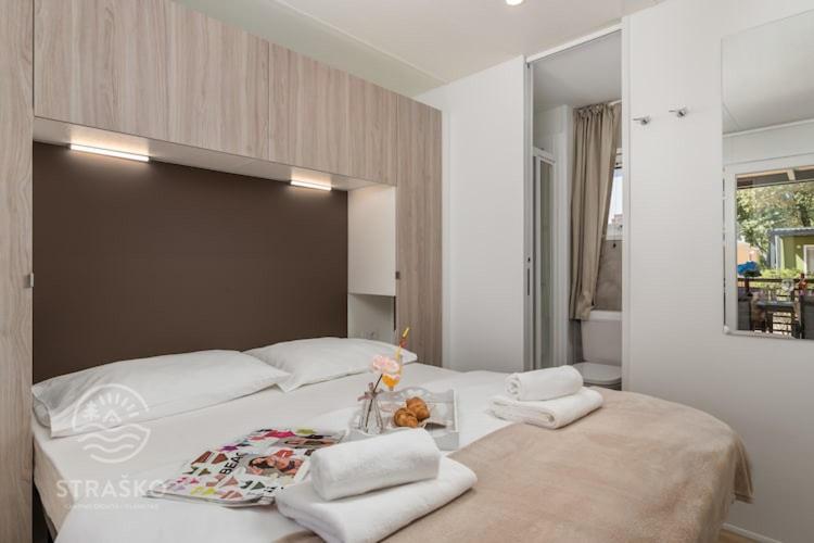 Premium Mobile Home In Novalja Kültér fotó
